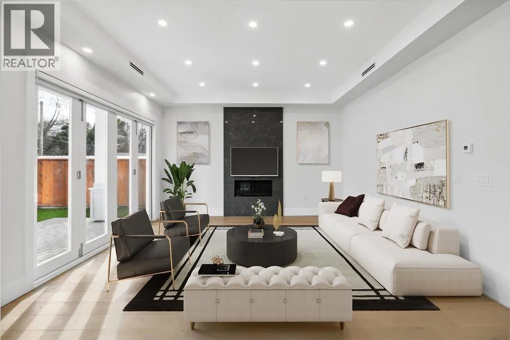 1240 LANCASTER CRESCENT