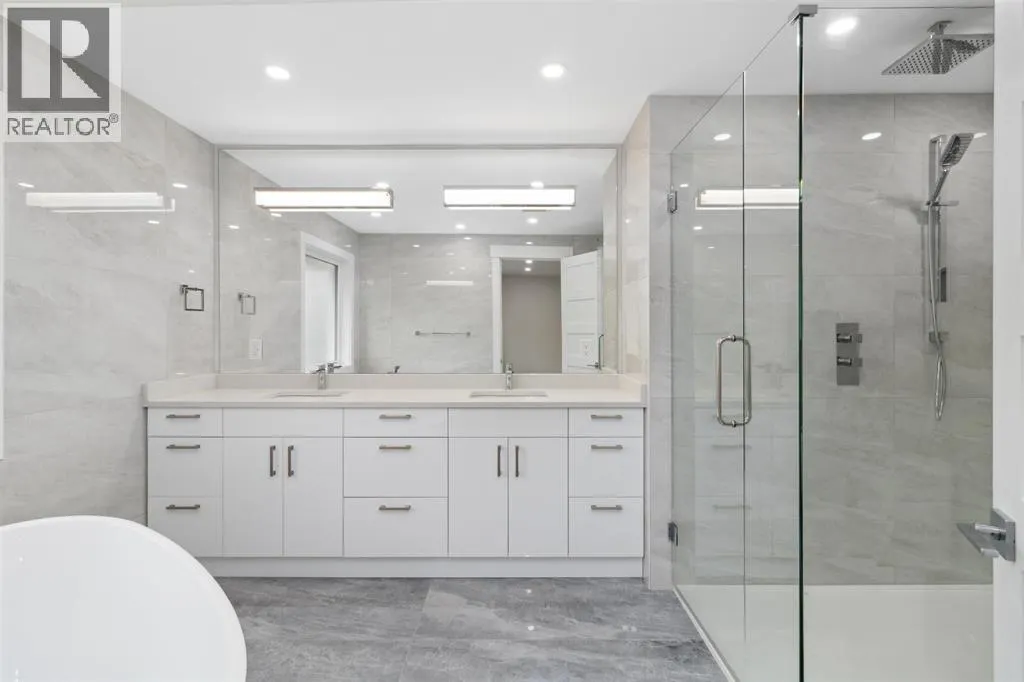 1240 LANCASTER CRESCENT