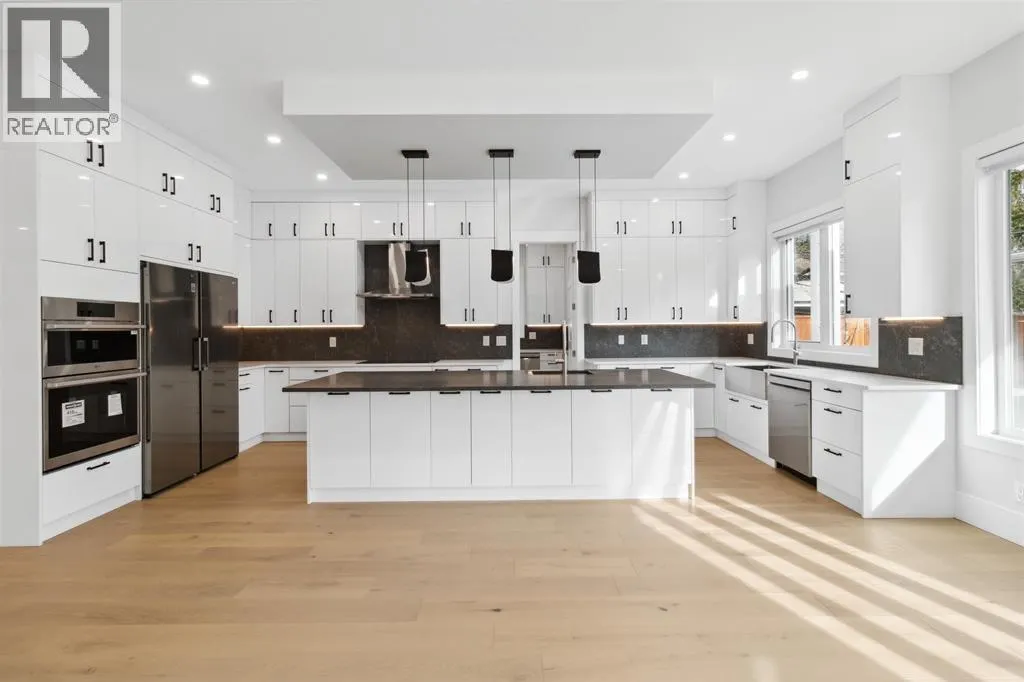 1240 LANCASTER CRESCENT