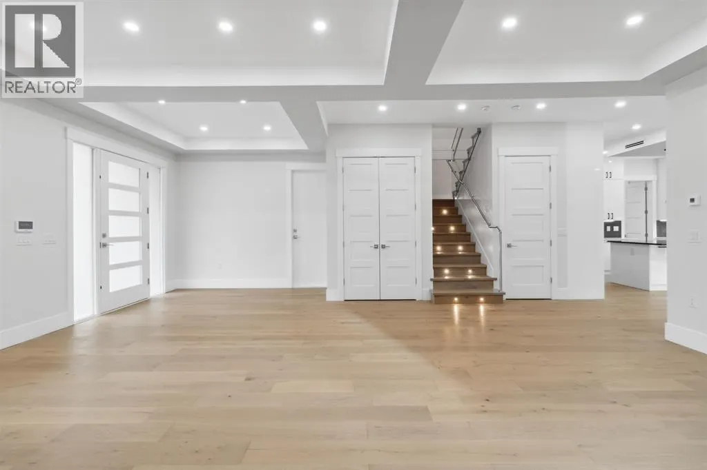 1240 LANCASTER CRESCENT