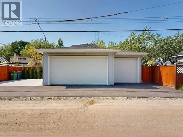 1240 LANCASTER CRESCENT