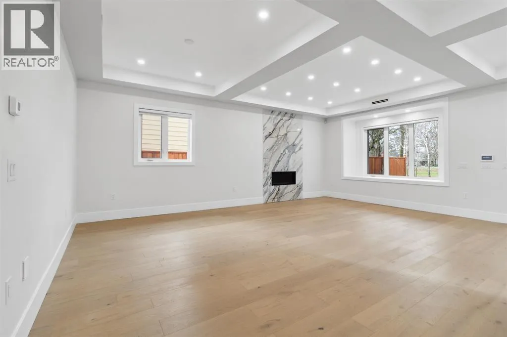 1240 LANCASTER CRESCENT