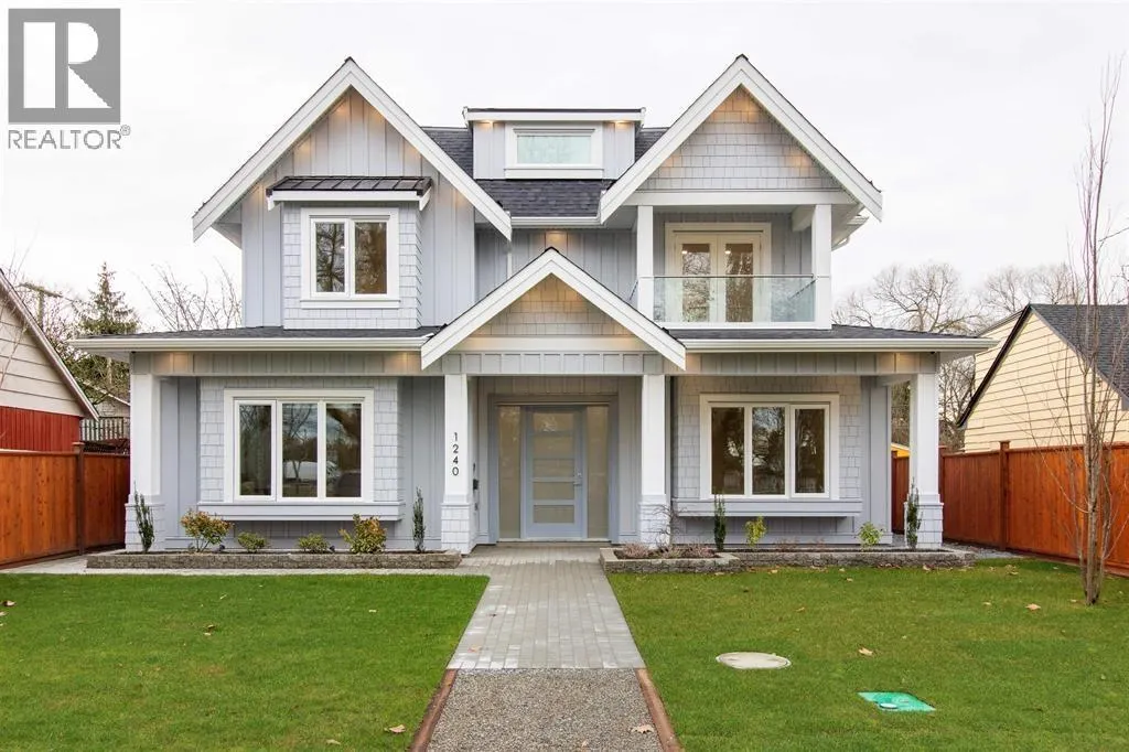1240 LANCASTER CRESCENT