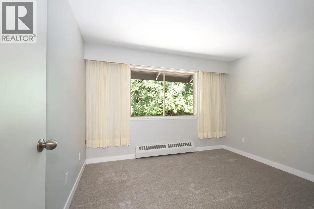810 235 KEITH ROAD