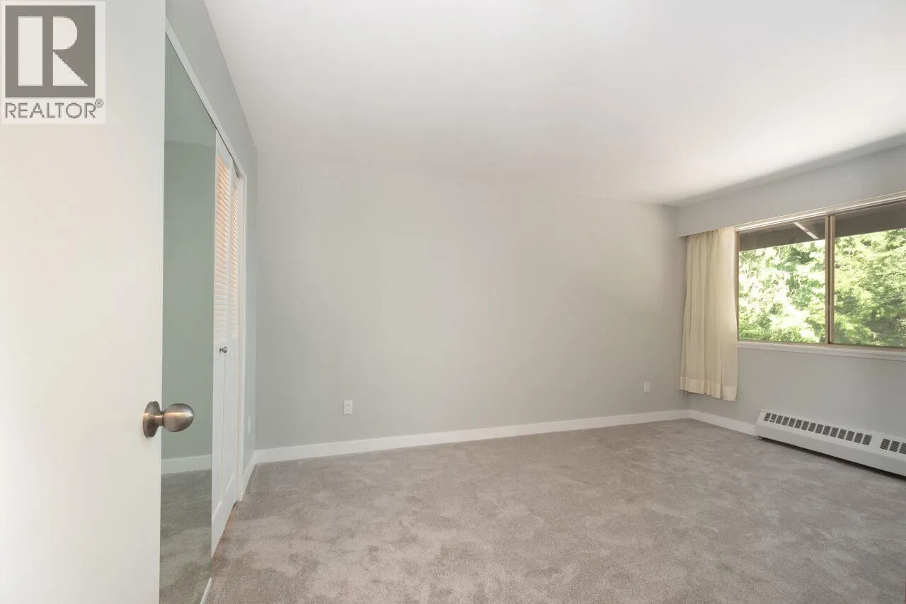 810 235 KEITH ROAD
