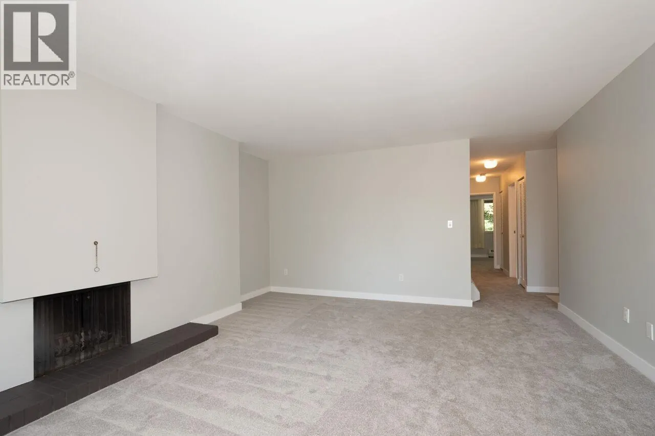 810 235 KEITH ROAD