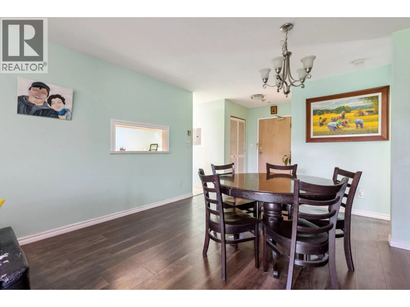 309 7368 ROYAL OAK AVENUE