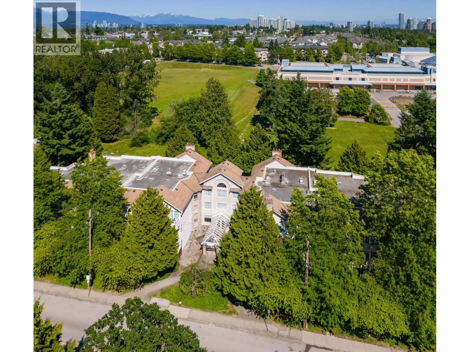 309 7368 ROYAL OAK AVENUE