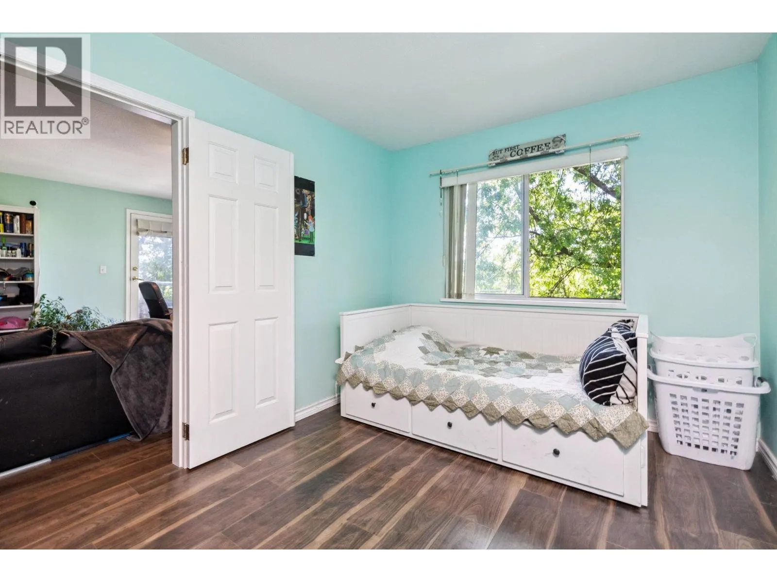309 7368 ROYAL OAK AVENUE