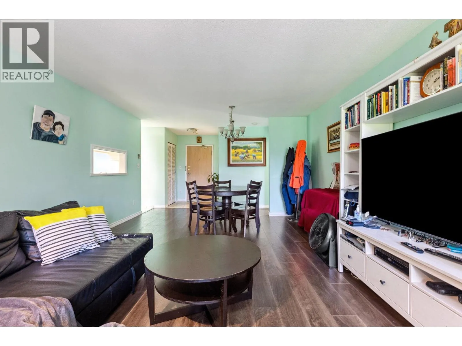 309 7368 ROYAL OAK AVENUE