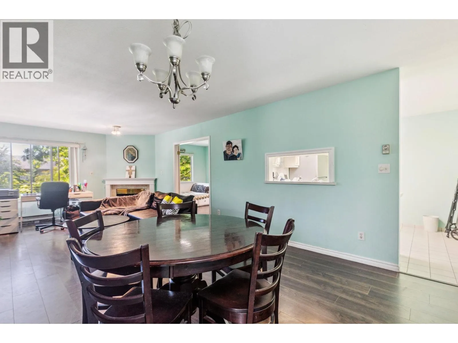 309 7368 ROYAL OAK AVENUE