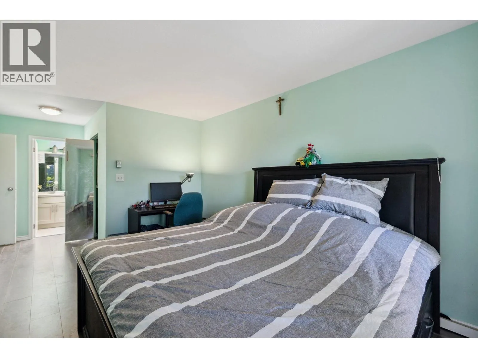 309 7368 ROYAL OAK AVENUE