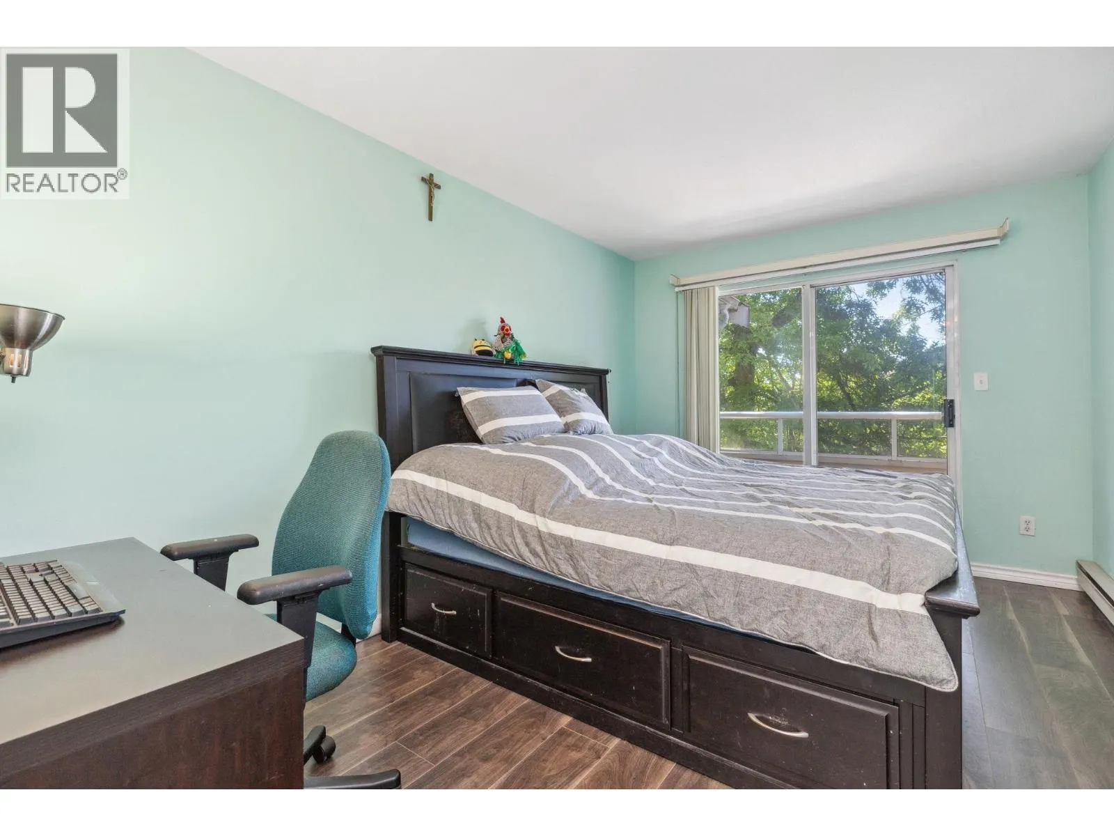 309 7368 ROYAL OAK AVENUE