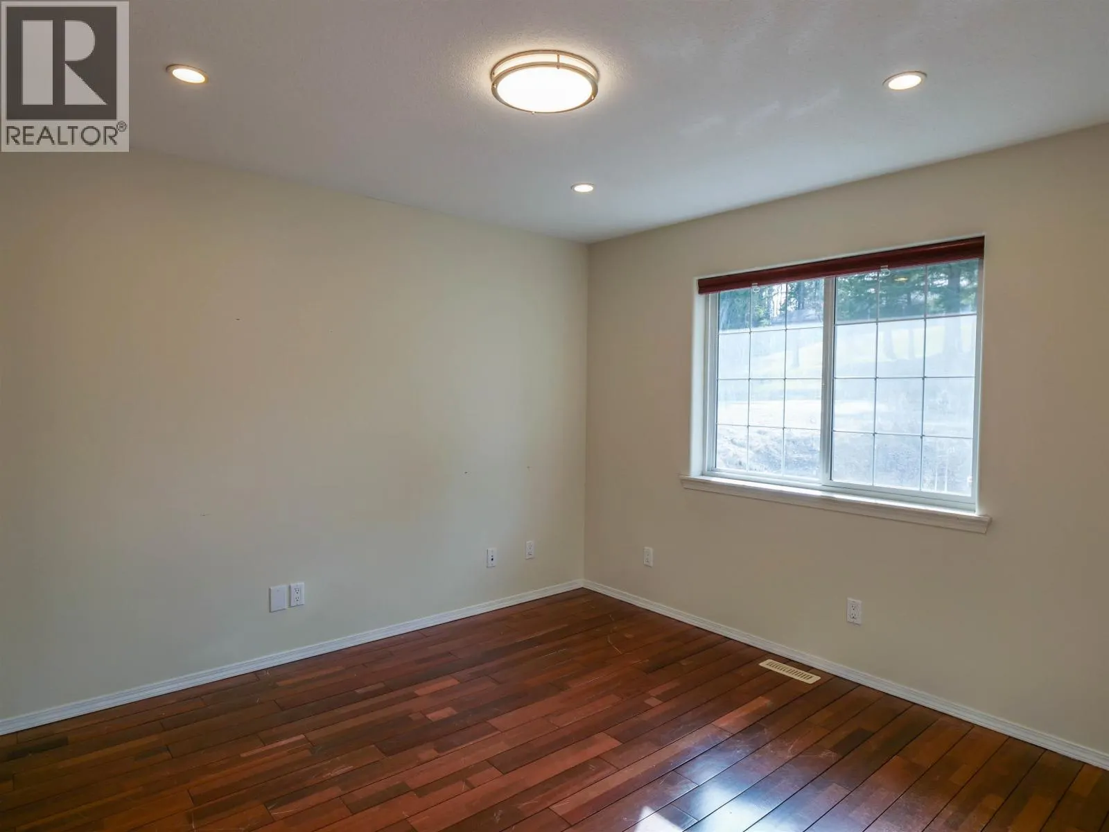 380 DENNIS ROAD