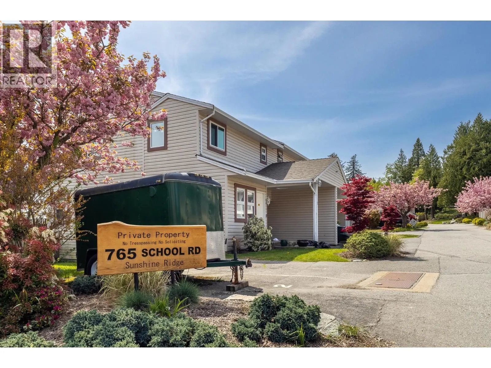 2 765 SCHOOL ROAD