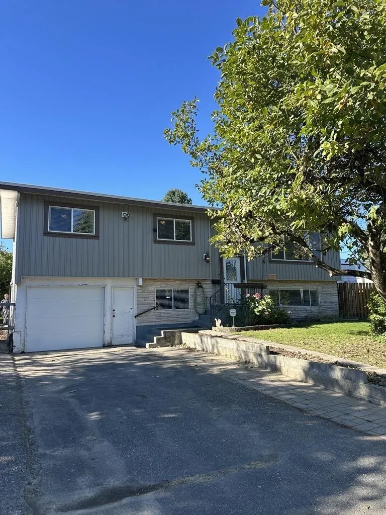 8775 VICARS STREET|Chilliwack Proper West