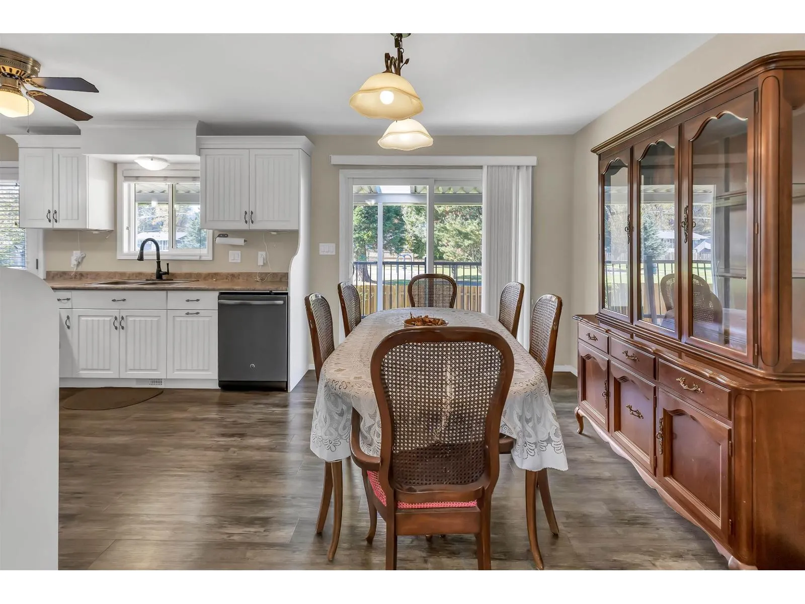 8775 VICARS STREET|Chilliwack Proper West