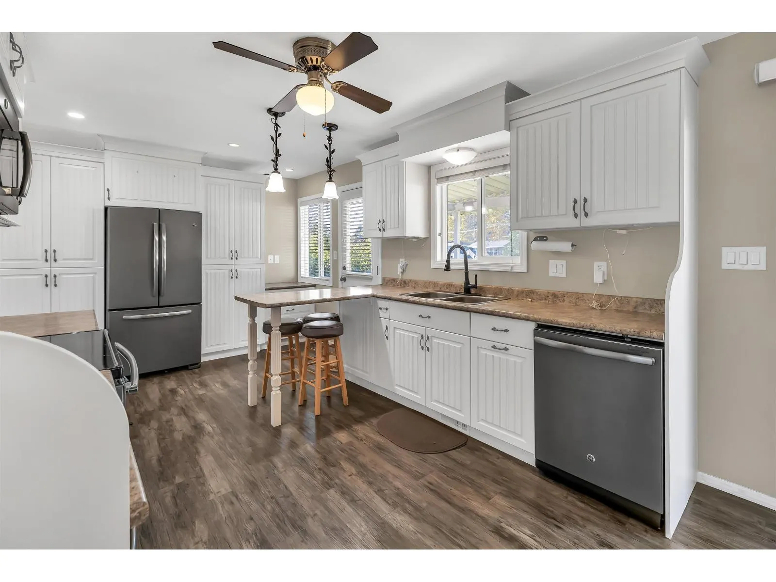 8775 VICARS STREET|Chilliwack Proper West