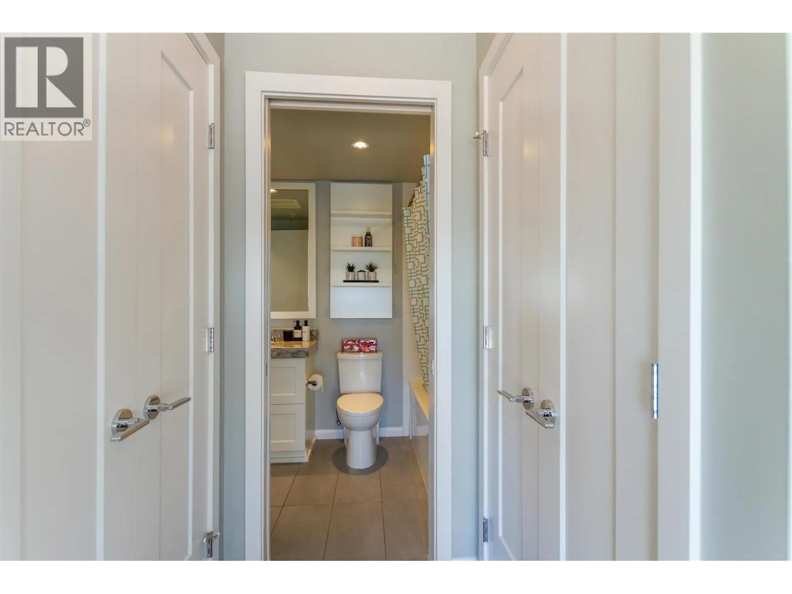 1408 520 COMO LAKE AVENUE