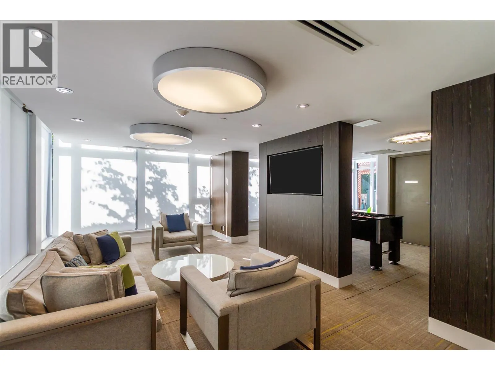 1408 520 COMO LAKE AVENUE