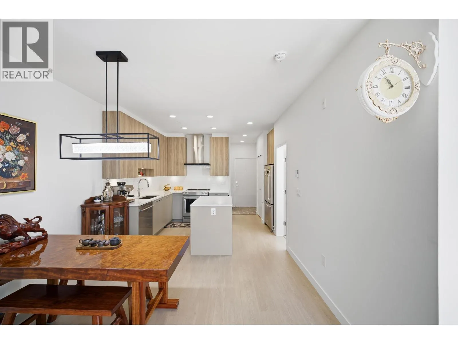 309 7588 16TH STREET