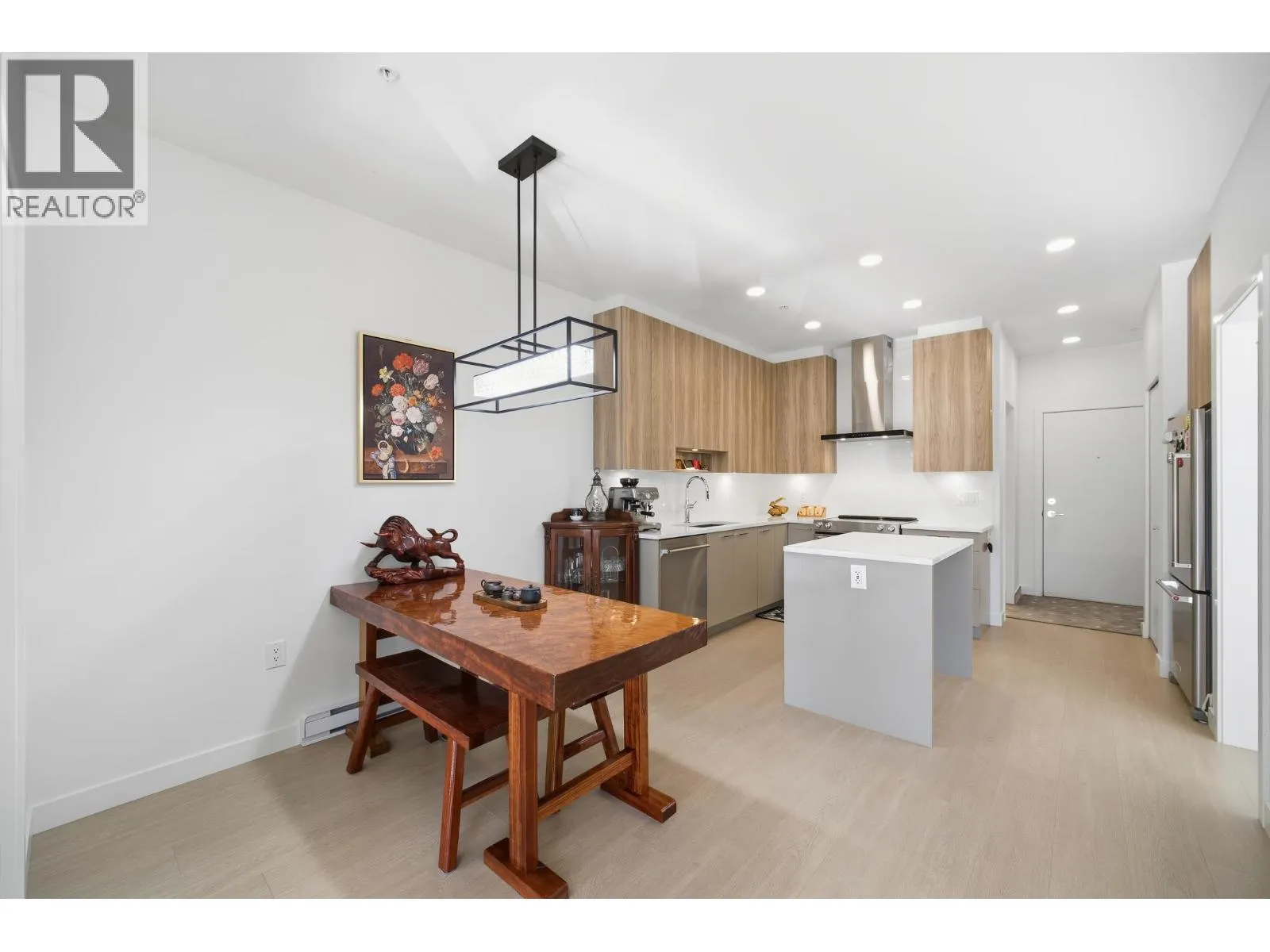 309 7588 16TH STREET