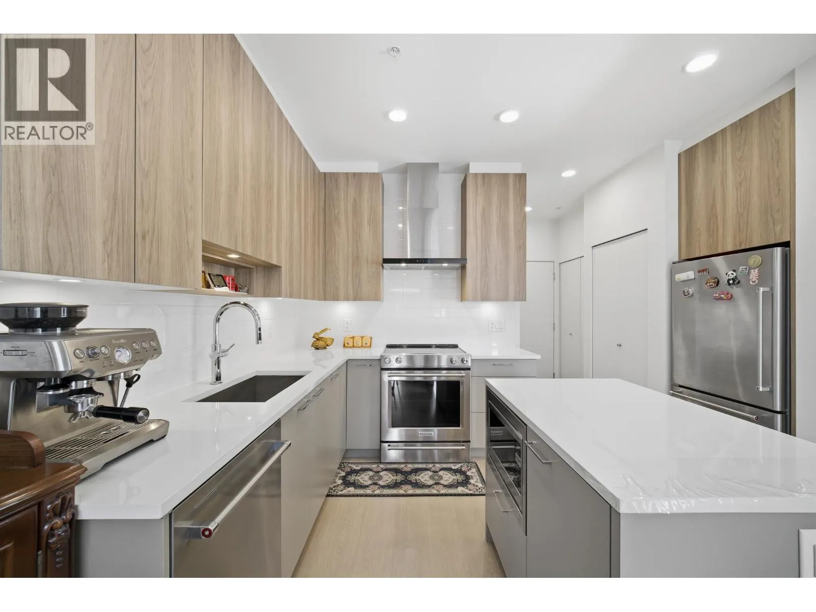 309 7588 16TH STREET
