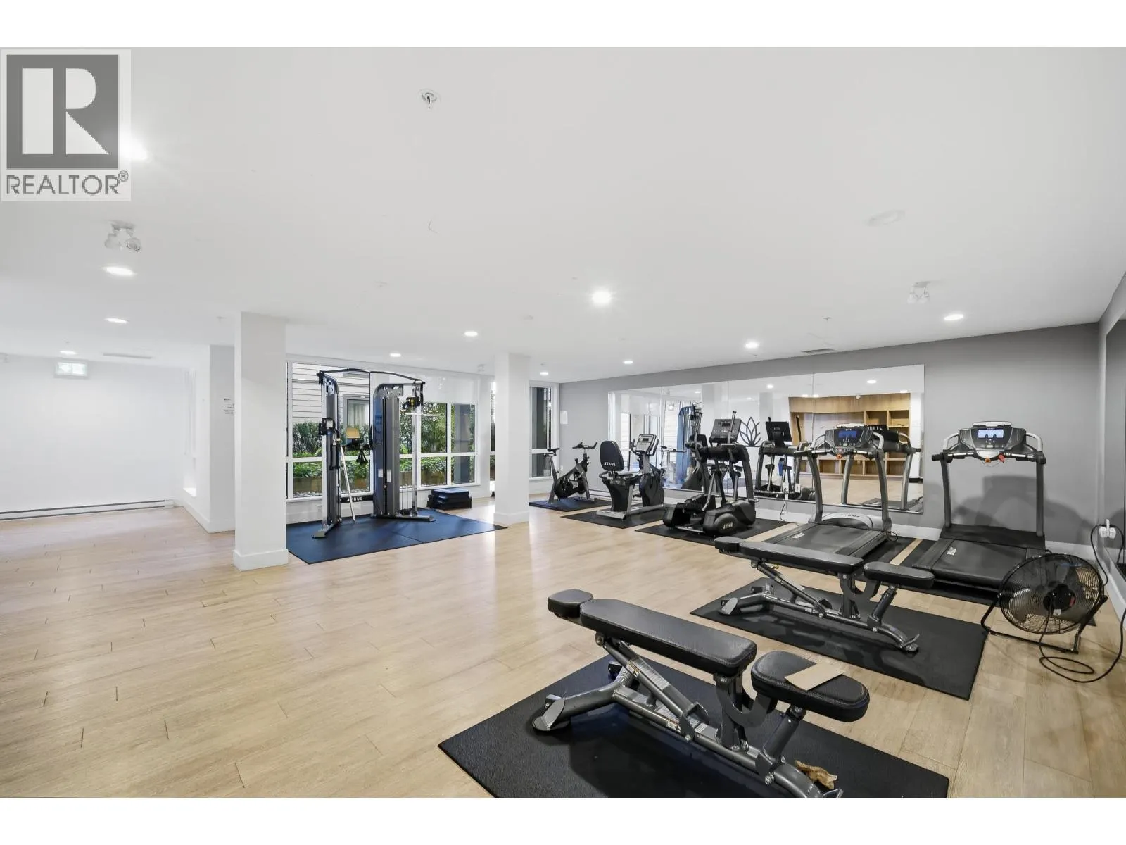 309 7588 16TH STREET
