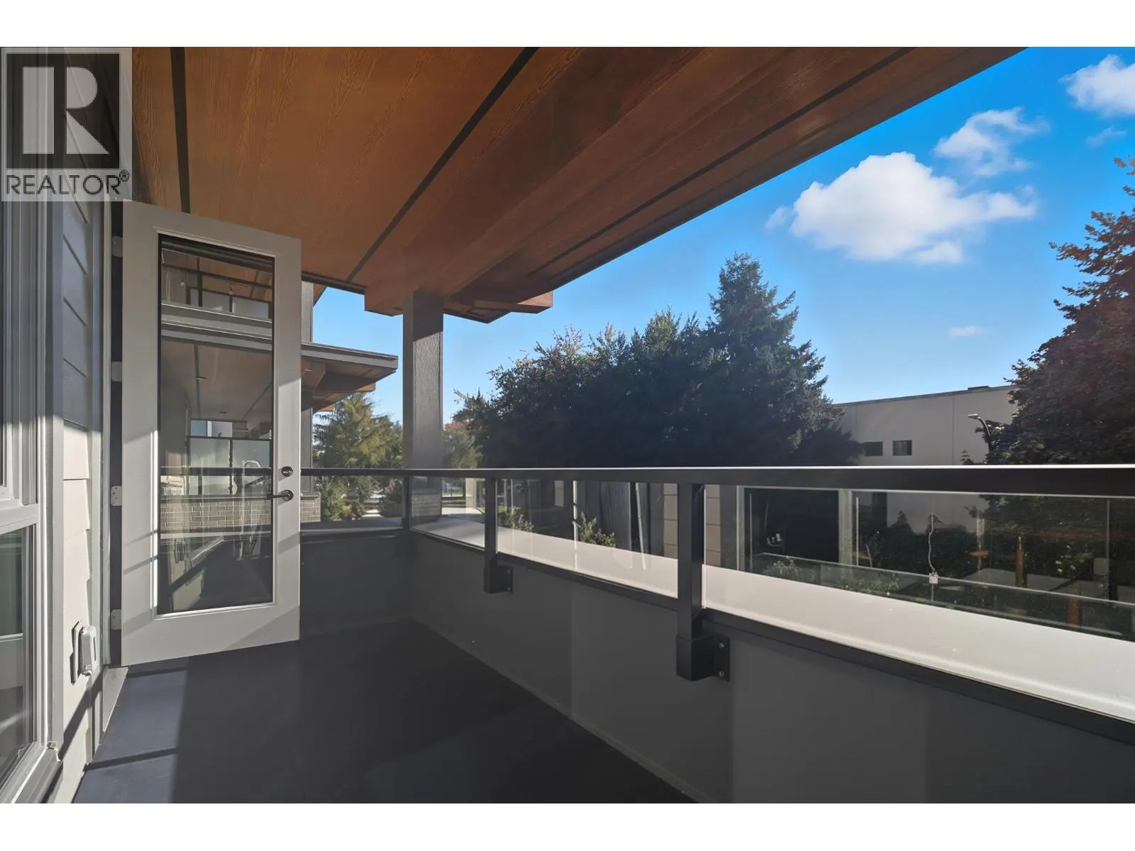 309 7588 16TH STREET