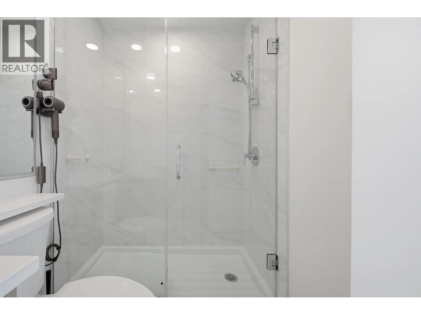309 7588 16TH STREET