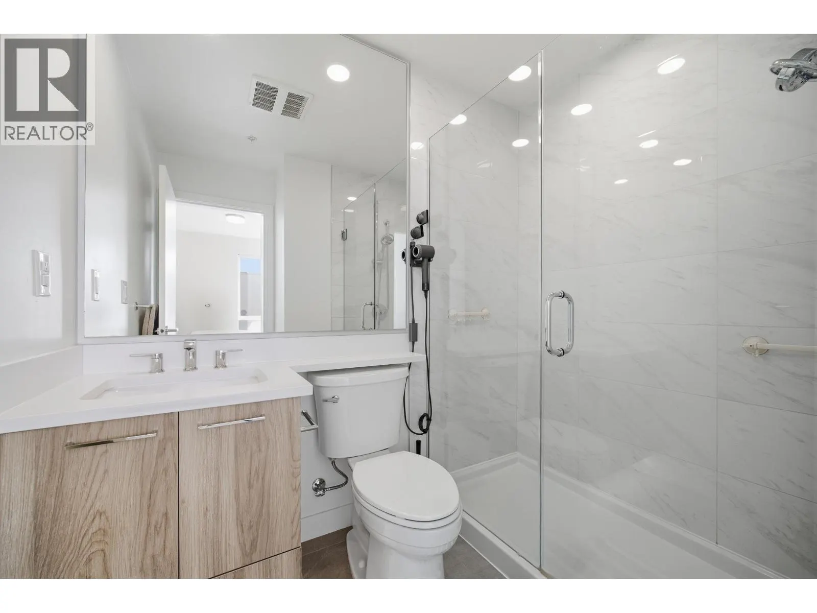309 7588 16TH STREET
