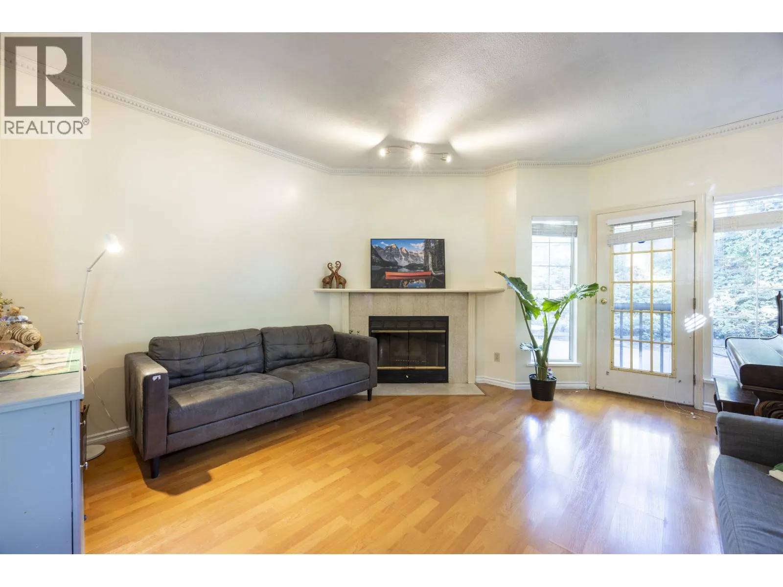 180 100 LAVAL STREET