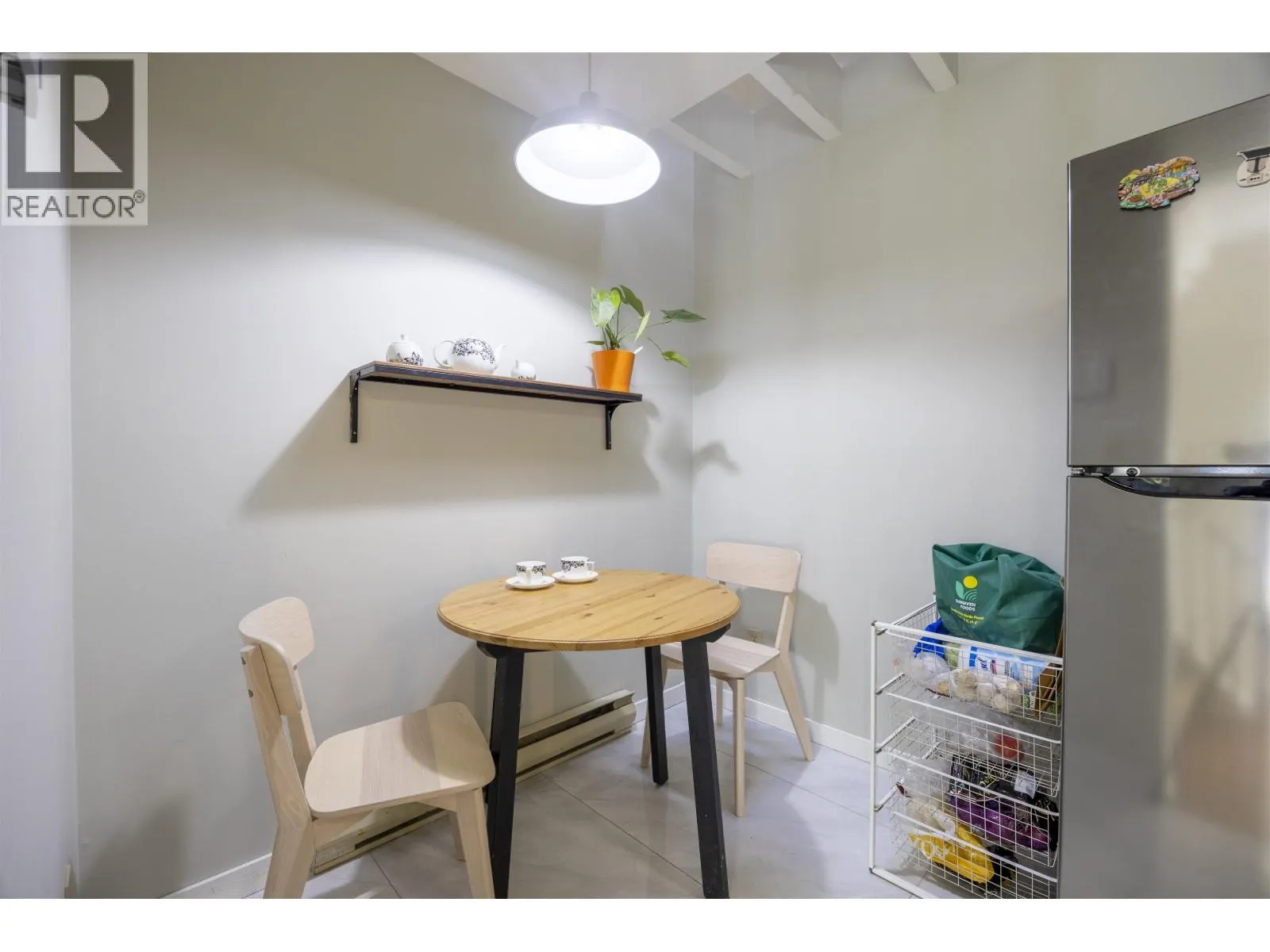 180 100 LAVAL STREET