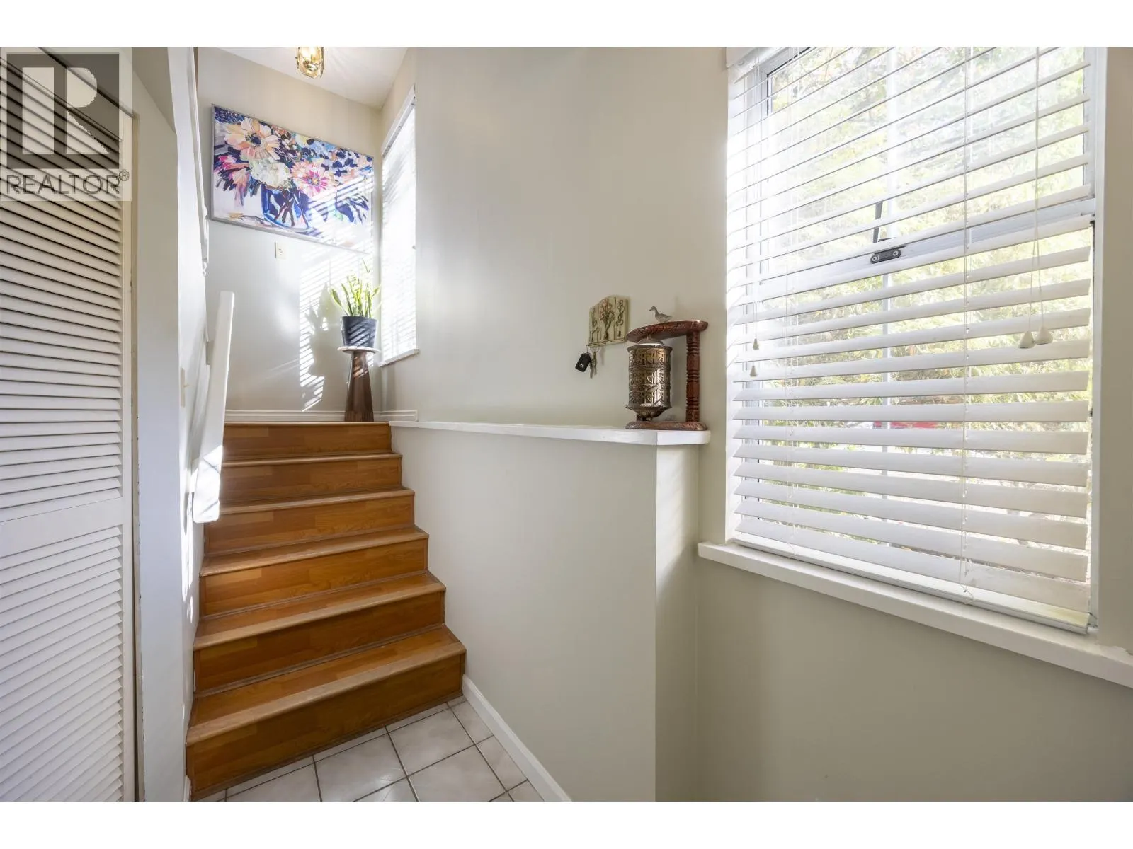 180 100 LAVAL STREET
