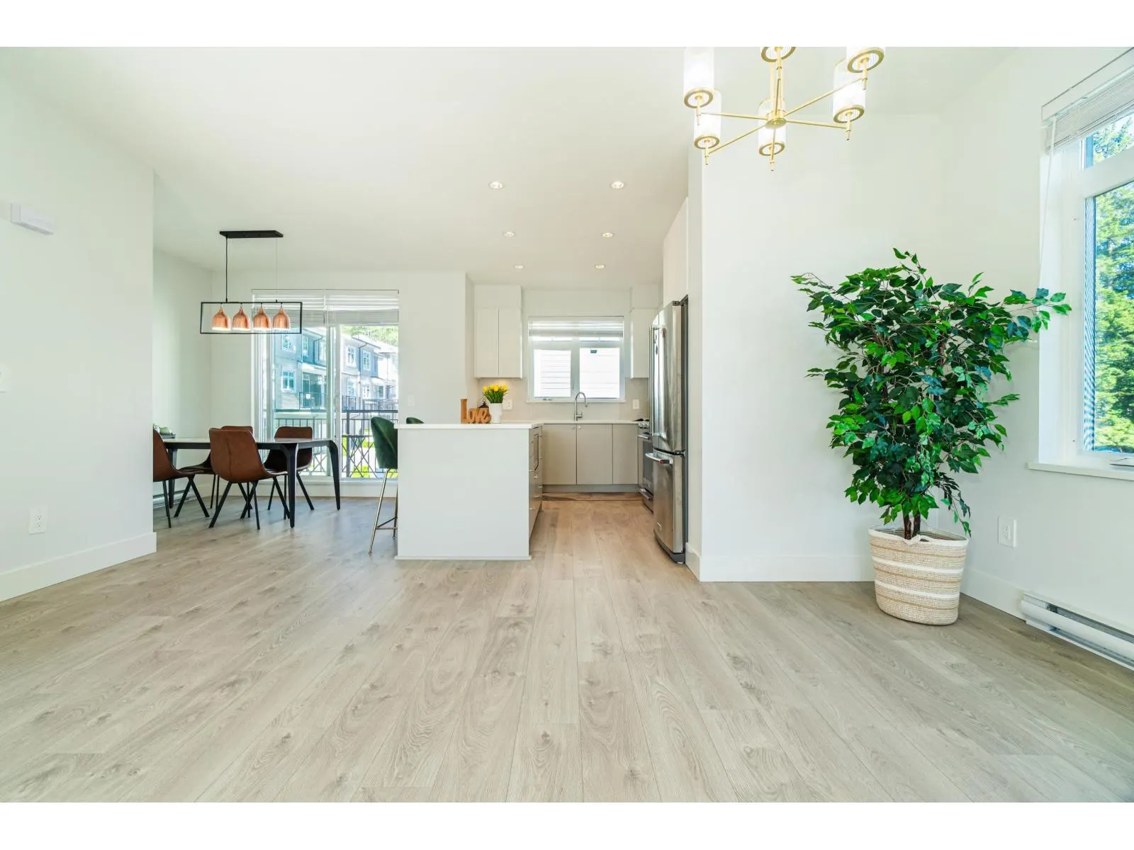 18 2070 OAK MEADOWS DRIVE