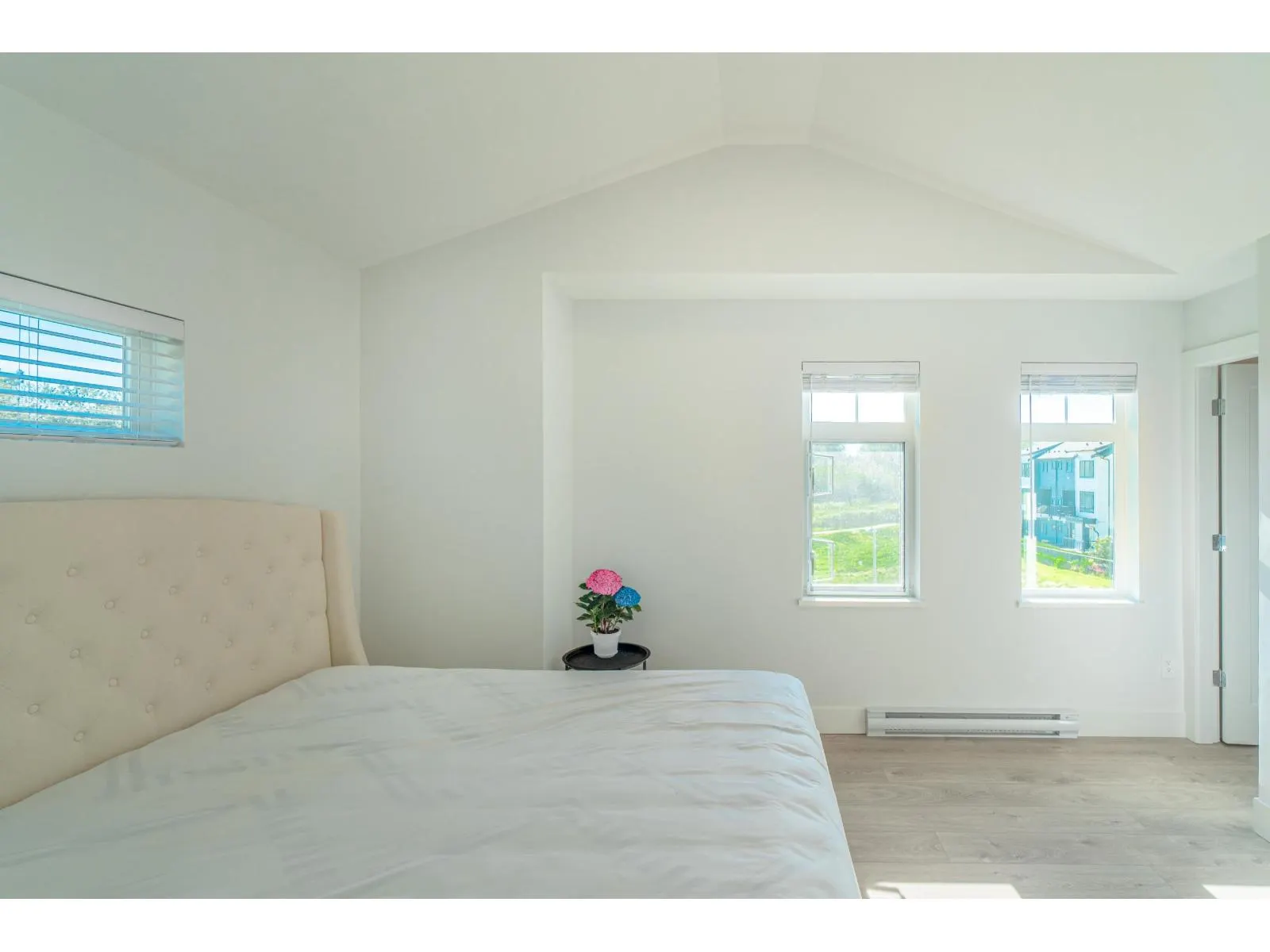 18 2070 OAK MEADOWS DRIVE