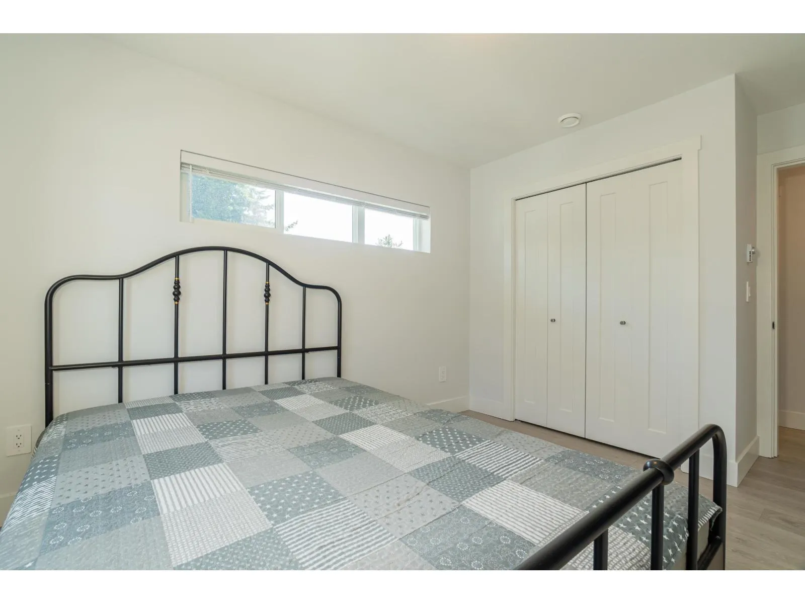 18 2070 OAK MEADOWS DRIVE