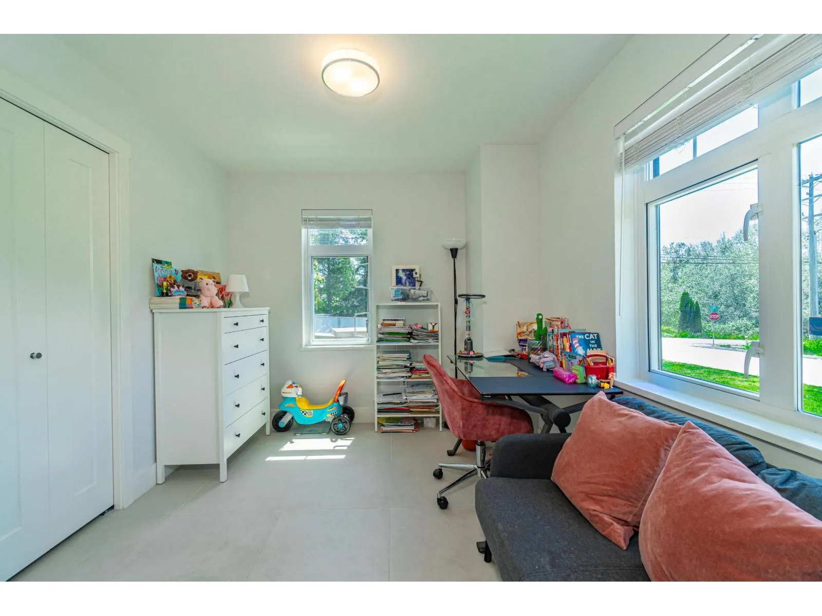 18 2070 OAK MEADOWS DRIVE