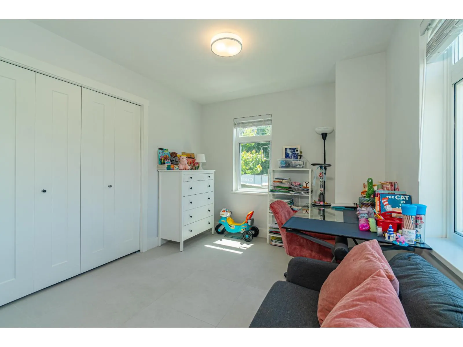 18 2070 OAK MEADOWS DRIVE