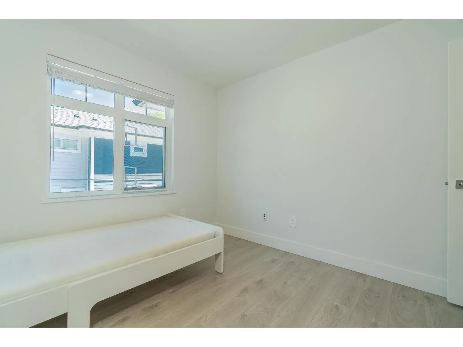 18 2070 OAK MEADOWS DRIVE