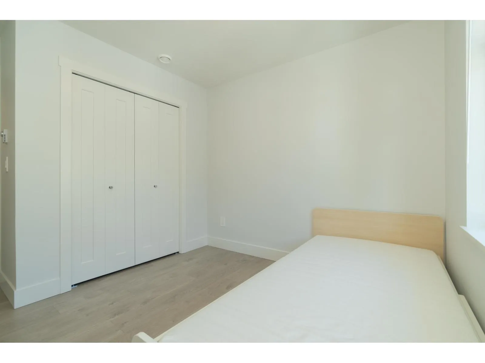 18 2070 OAK MEADOWS DRIVE