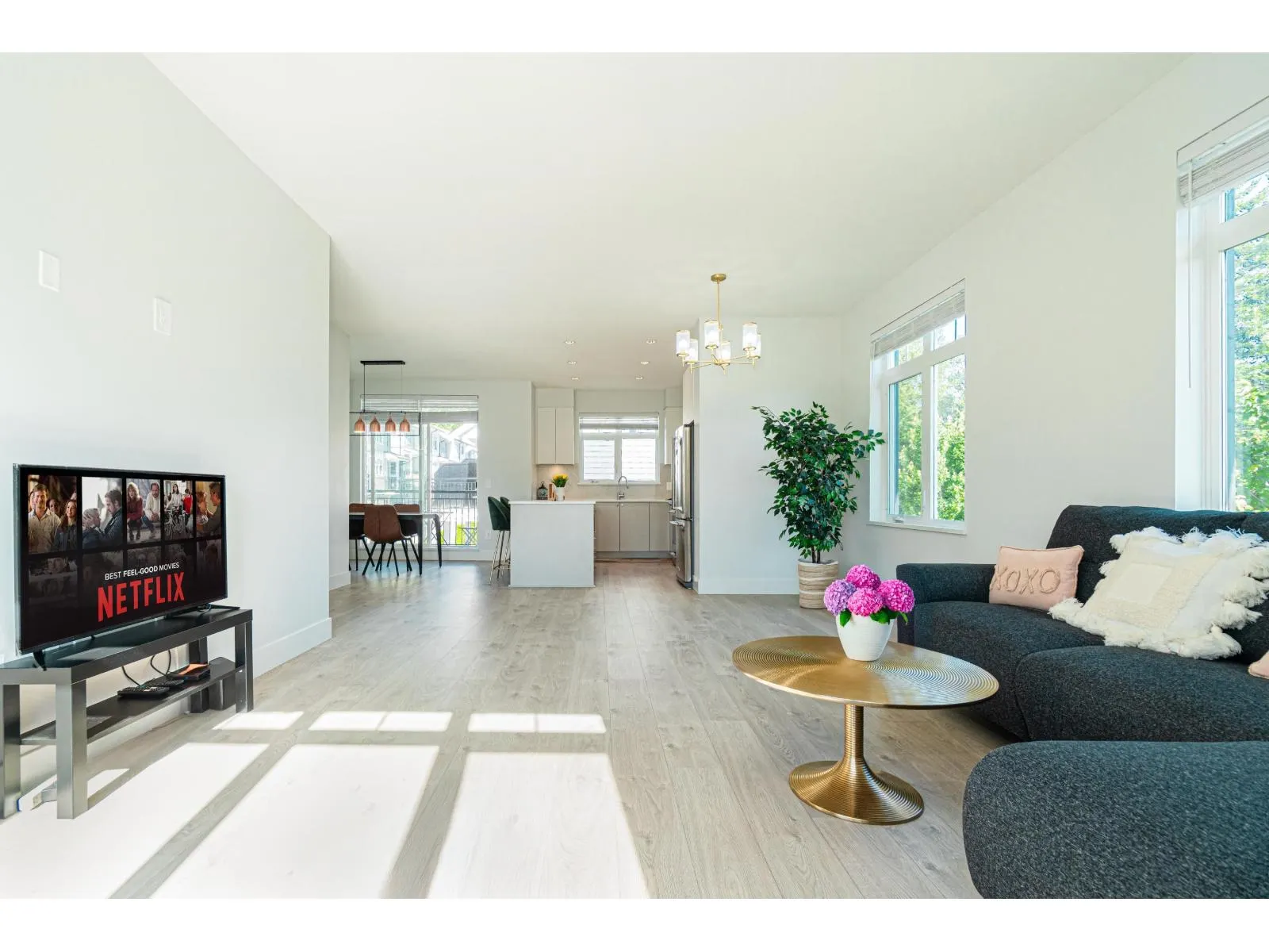 18 2070 OAK MEADOWS DRIVE