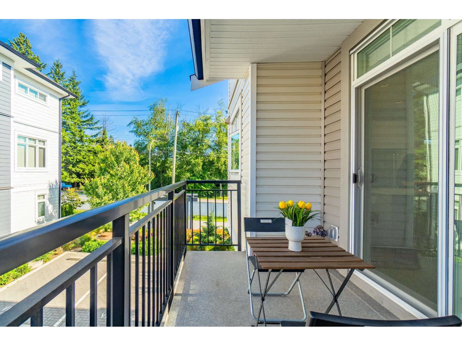 18 2070 OAK MEADOWS DRIVE