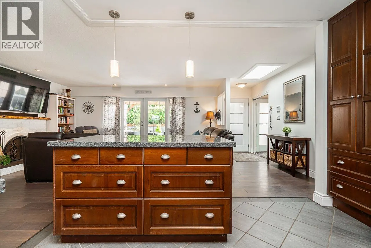 173 ENGLISH BLUFF ROAD
