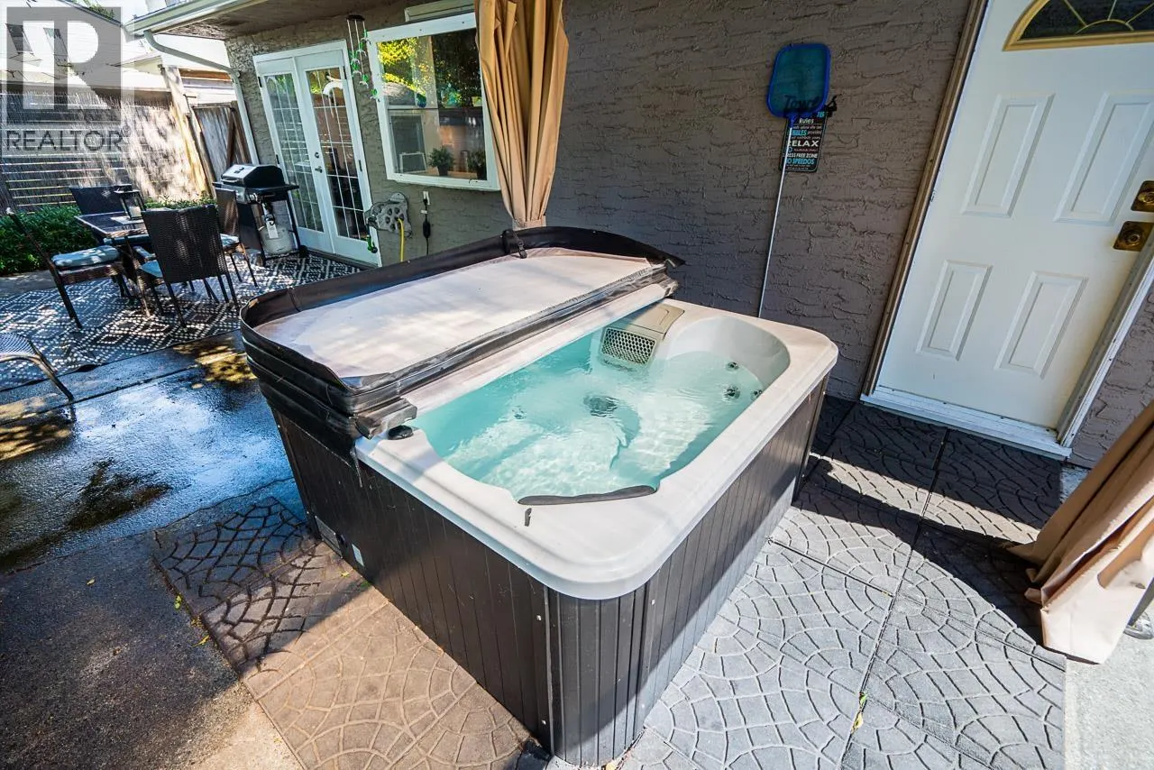 173 ENGLISH BLUFF ROAD