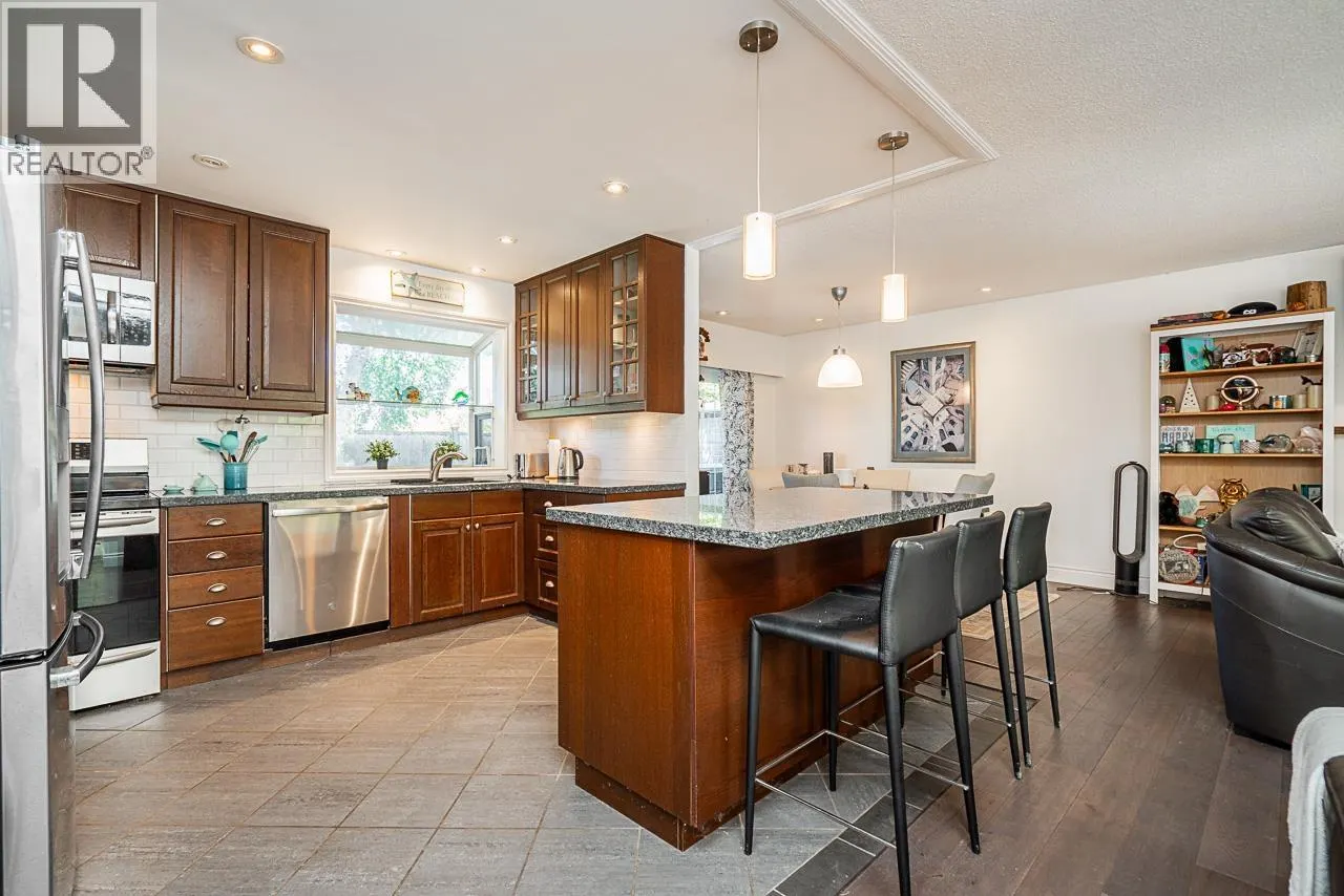 173 ENGLISH BLUFF ROAD