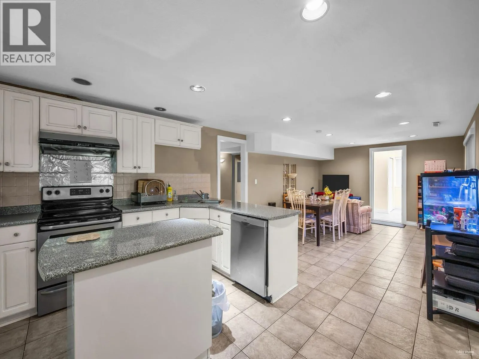 2620 LIMESTONE PLACE
