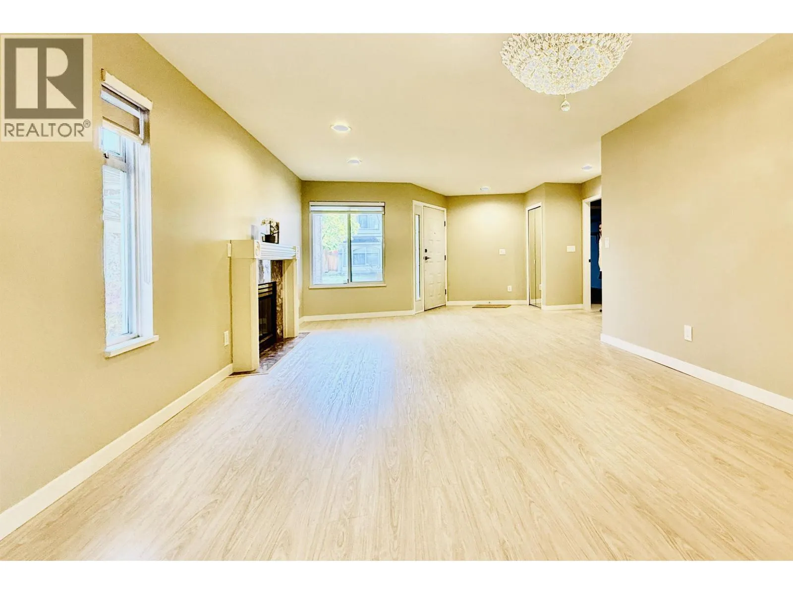 3 10000 FISHER GATE