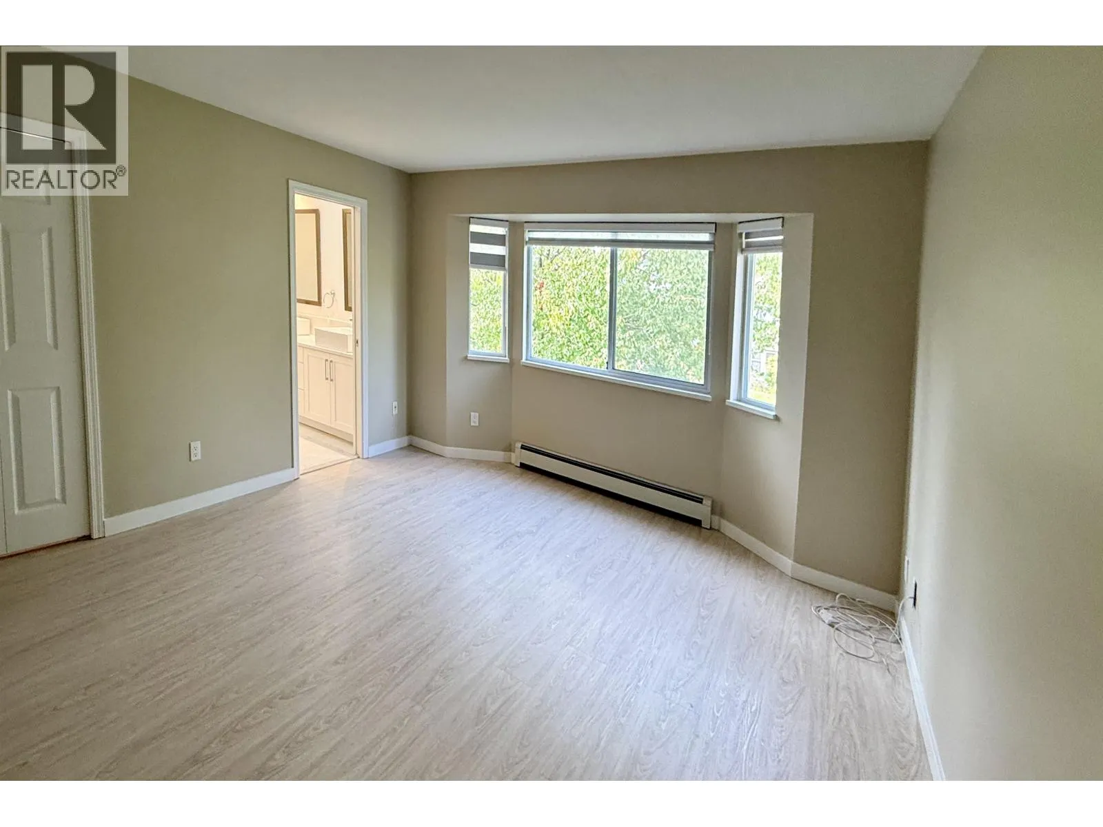 3 10000 FISHER GATE