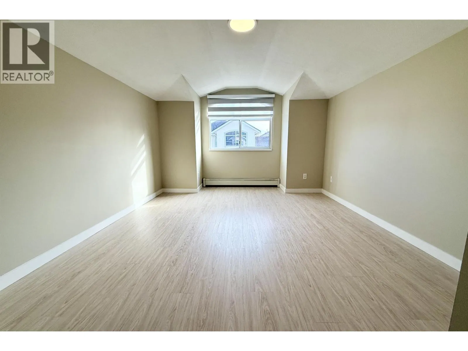 3 10000 FISHER GATE